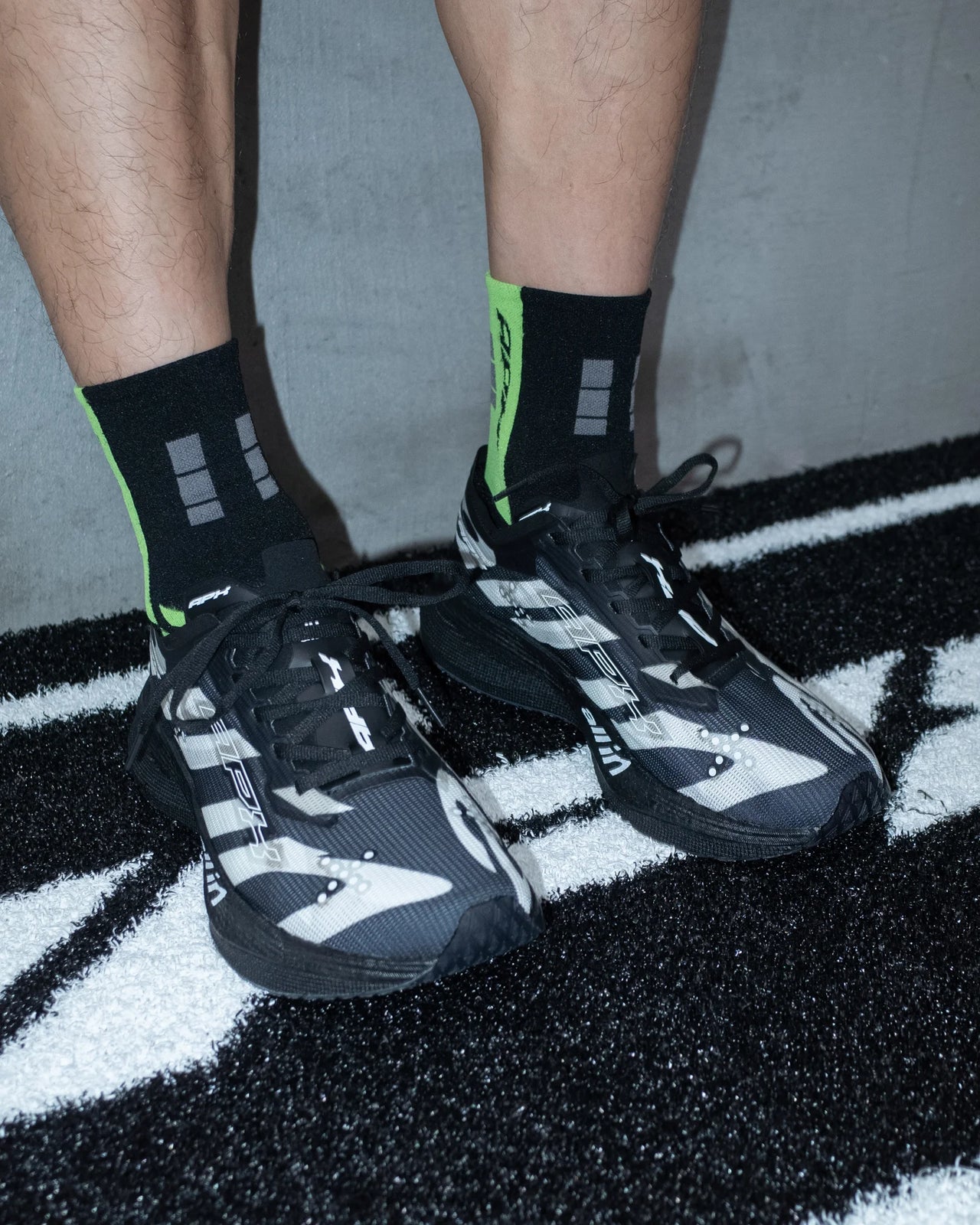 APX RUNNER BLACK