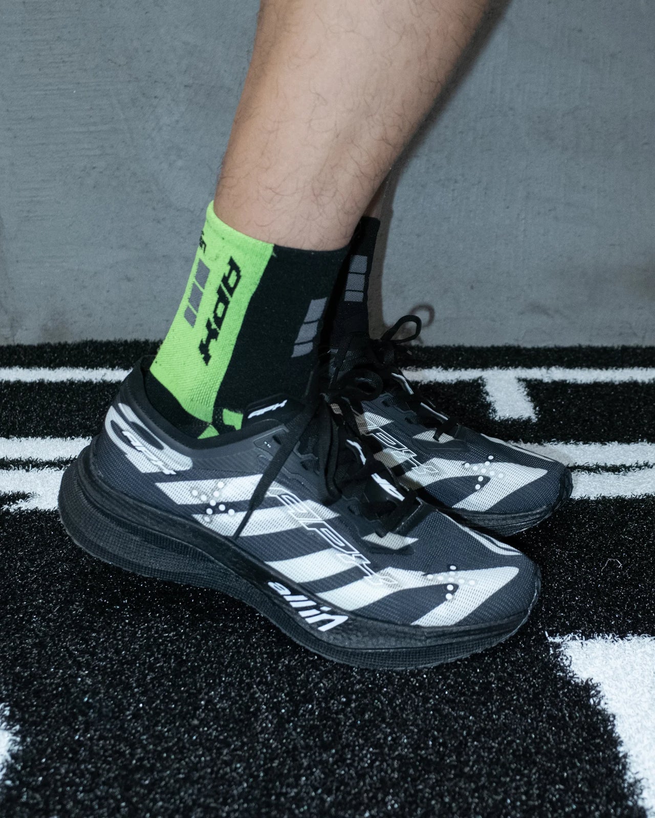 APX RUNNER BLACK
