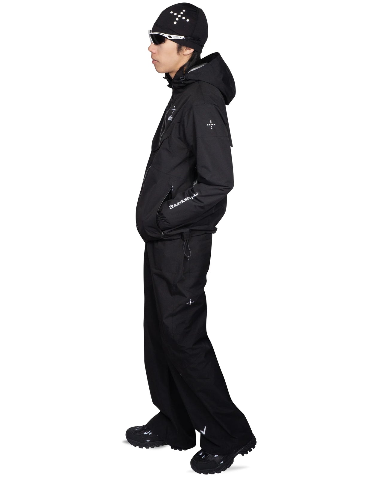 MOUNTAINEERING JACKET BLACK