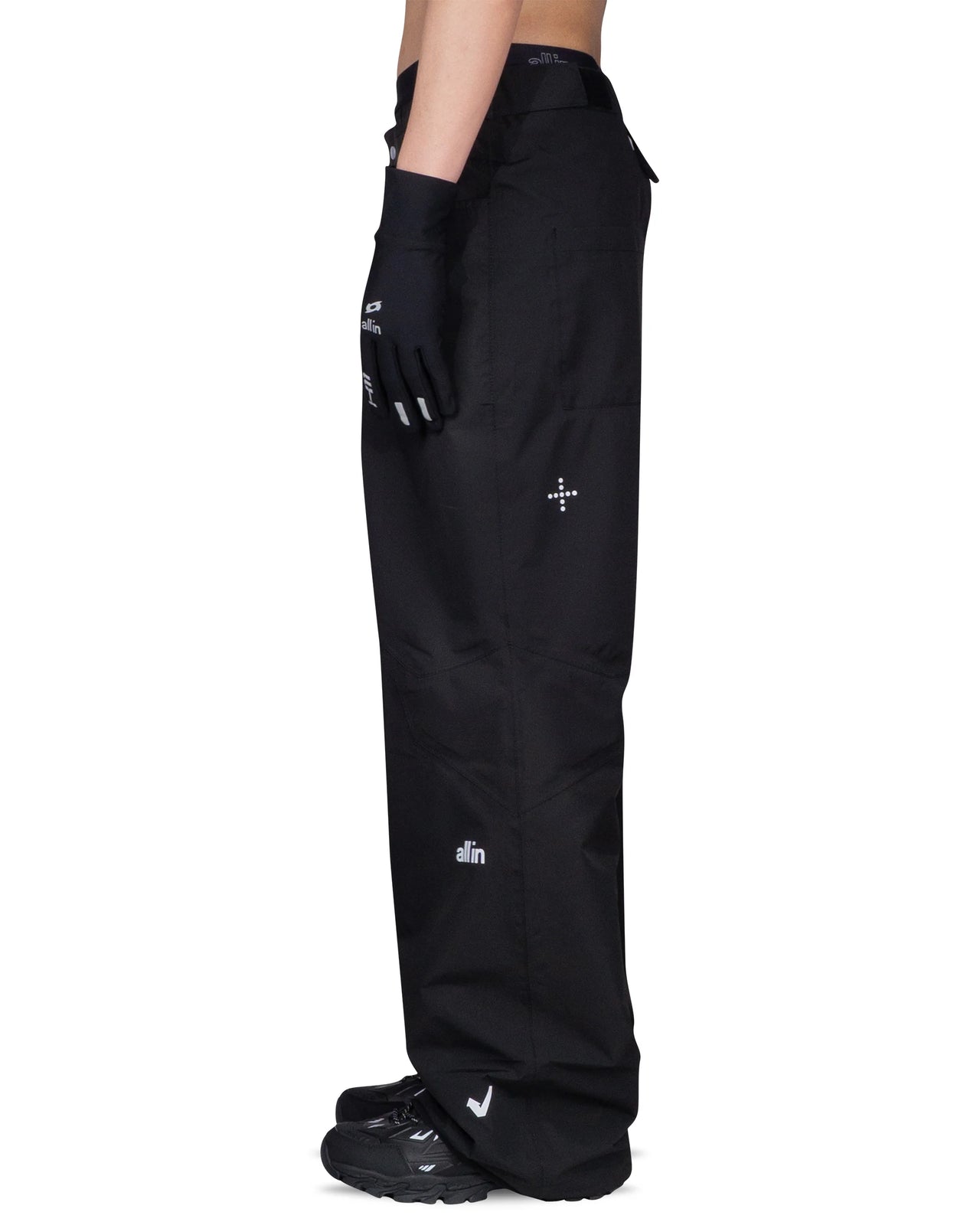 MOUNTAINEERING PANTS BLACK