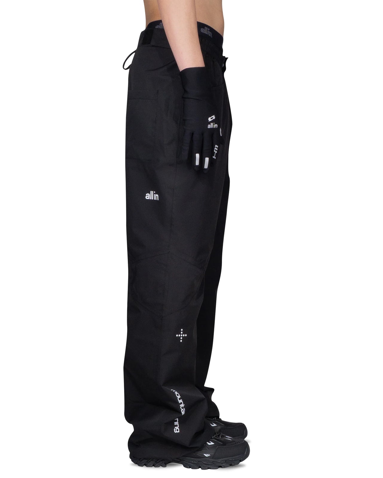 MOUNTAINEERING PANTS BLACK