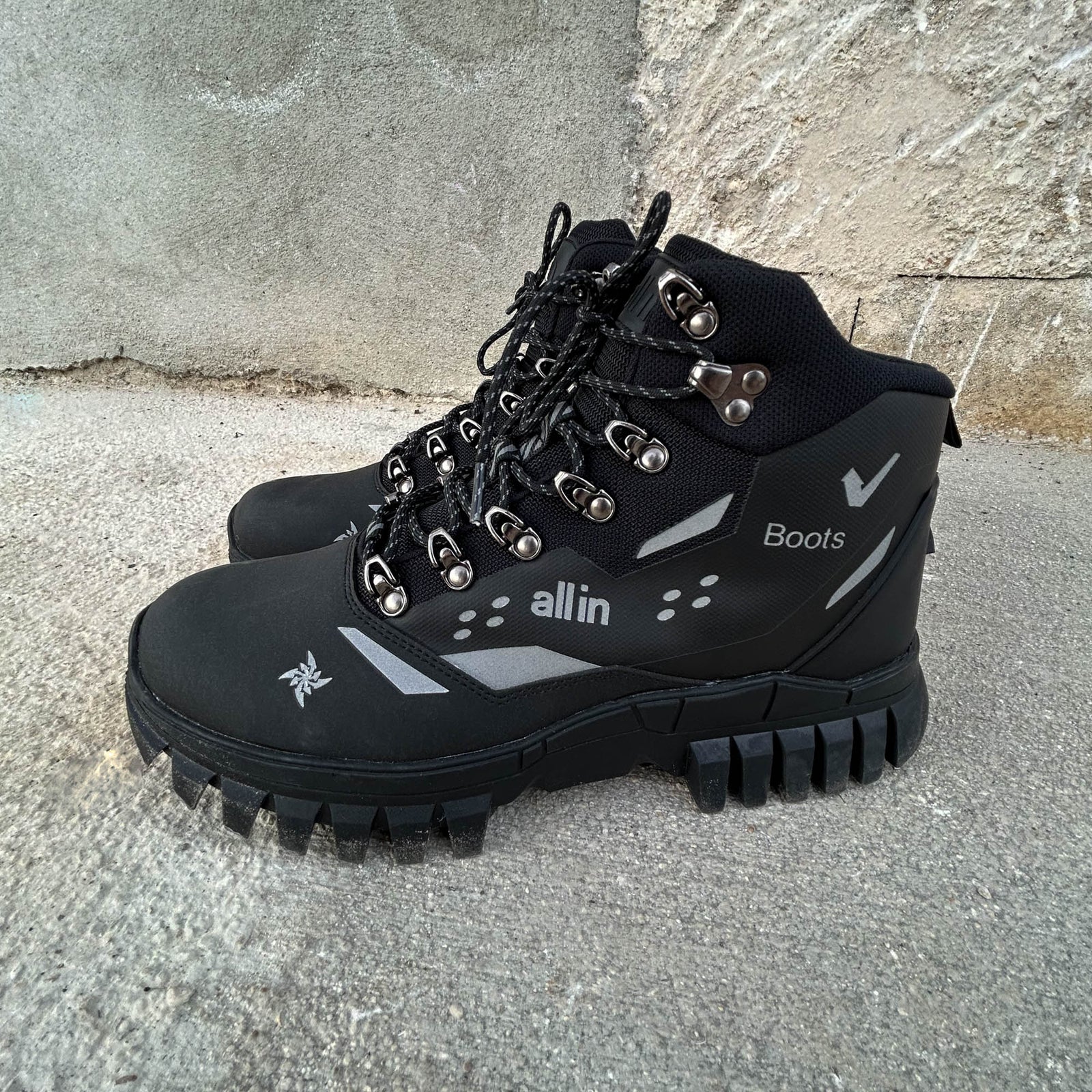 Boots Black