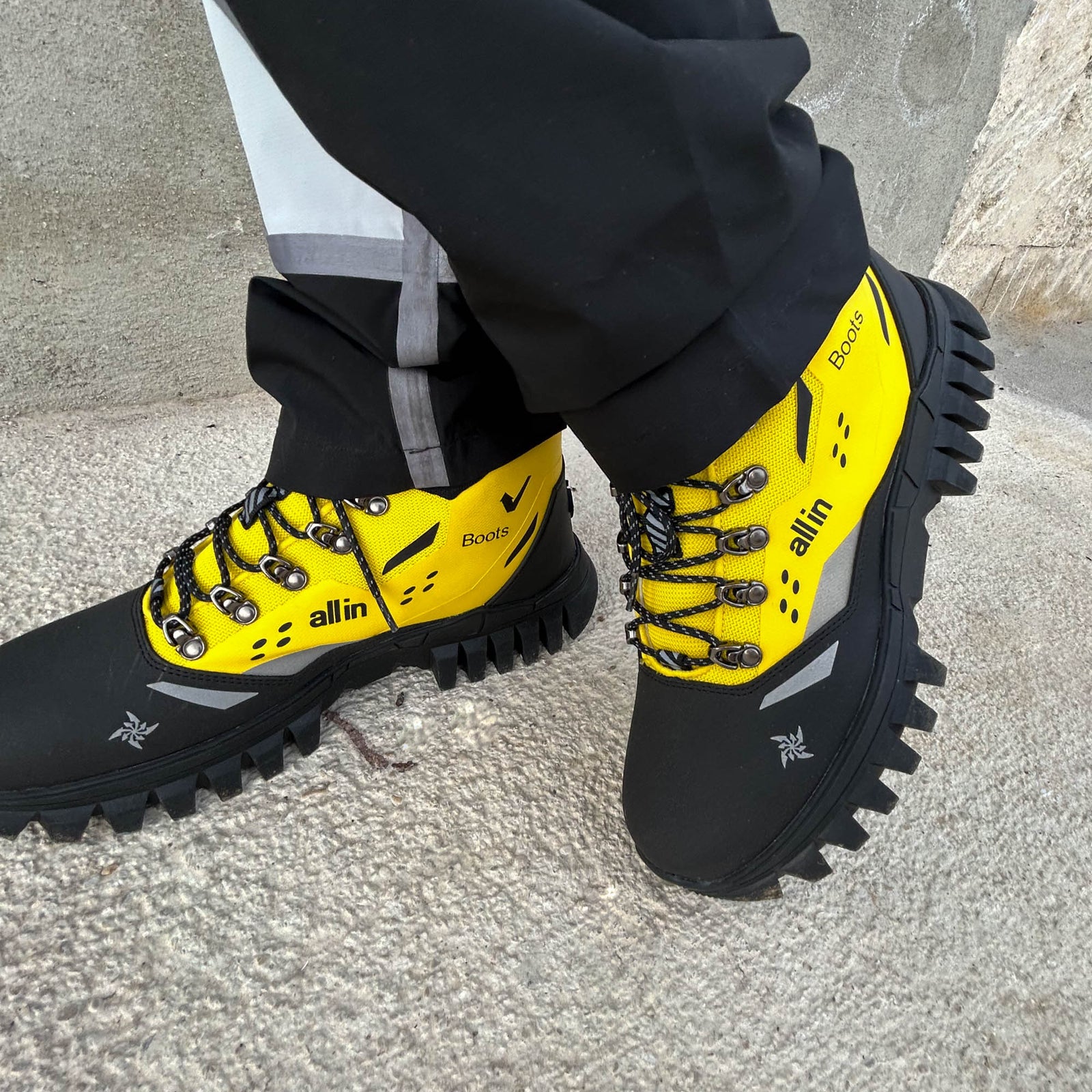 Boots Yellow